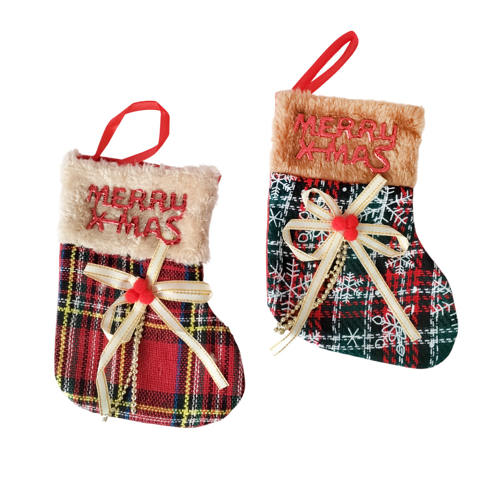 Декоративен коледен чорап за подаръци и украса Merry X-Mas, 17x12 см 3 Декоративен коледен чорап за подаръци и украса Merry X-Mas, 17x12 см - Image 3